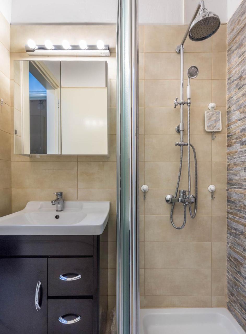 Adorable Flat For 4 Ppl In Kolonaki Apartment Athens Luaran gambar